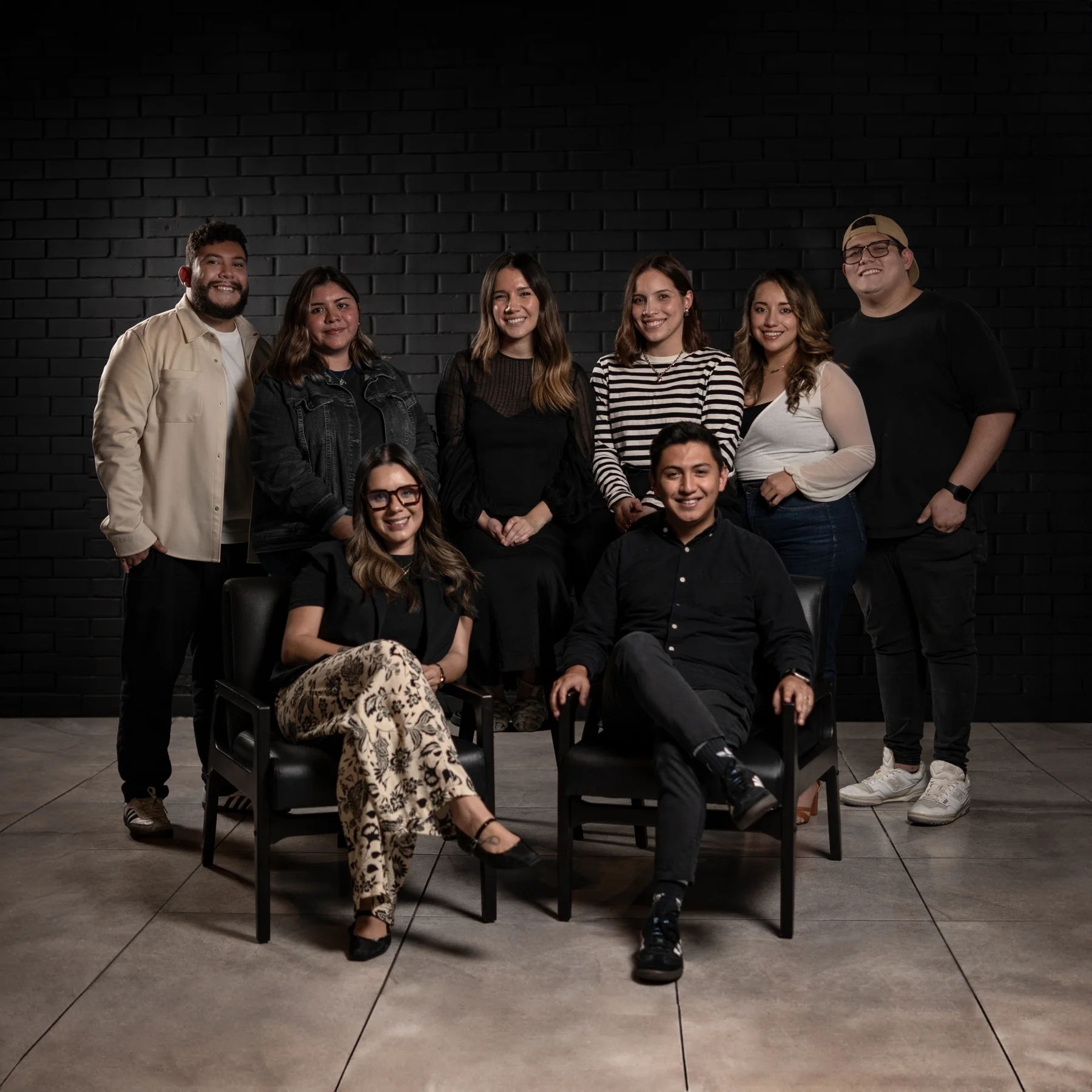 El equipo de LIT CREATIVO en su estudio en Guatemala